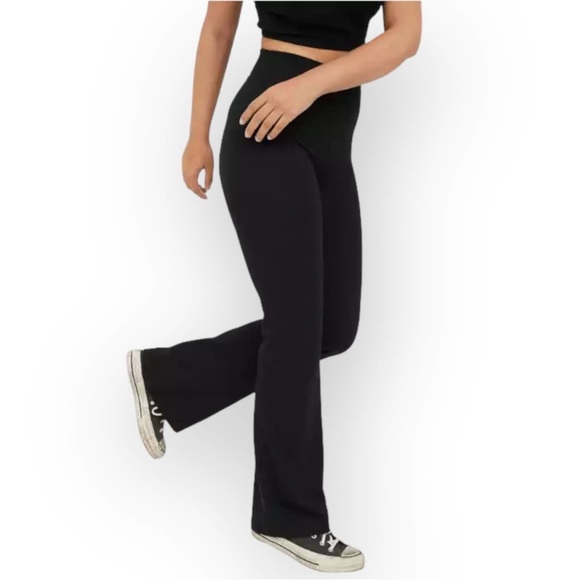 Offline Pants - Offline by Aerie Women's Fold Over High Rise OG Flare Legging Size S Long Black